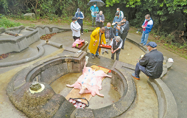 疫症肆虐參與人數大減 屏山鄧族春祭取消食山頭