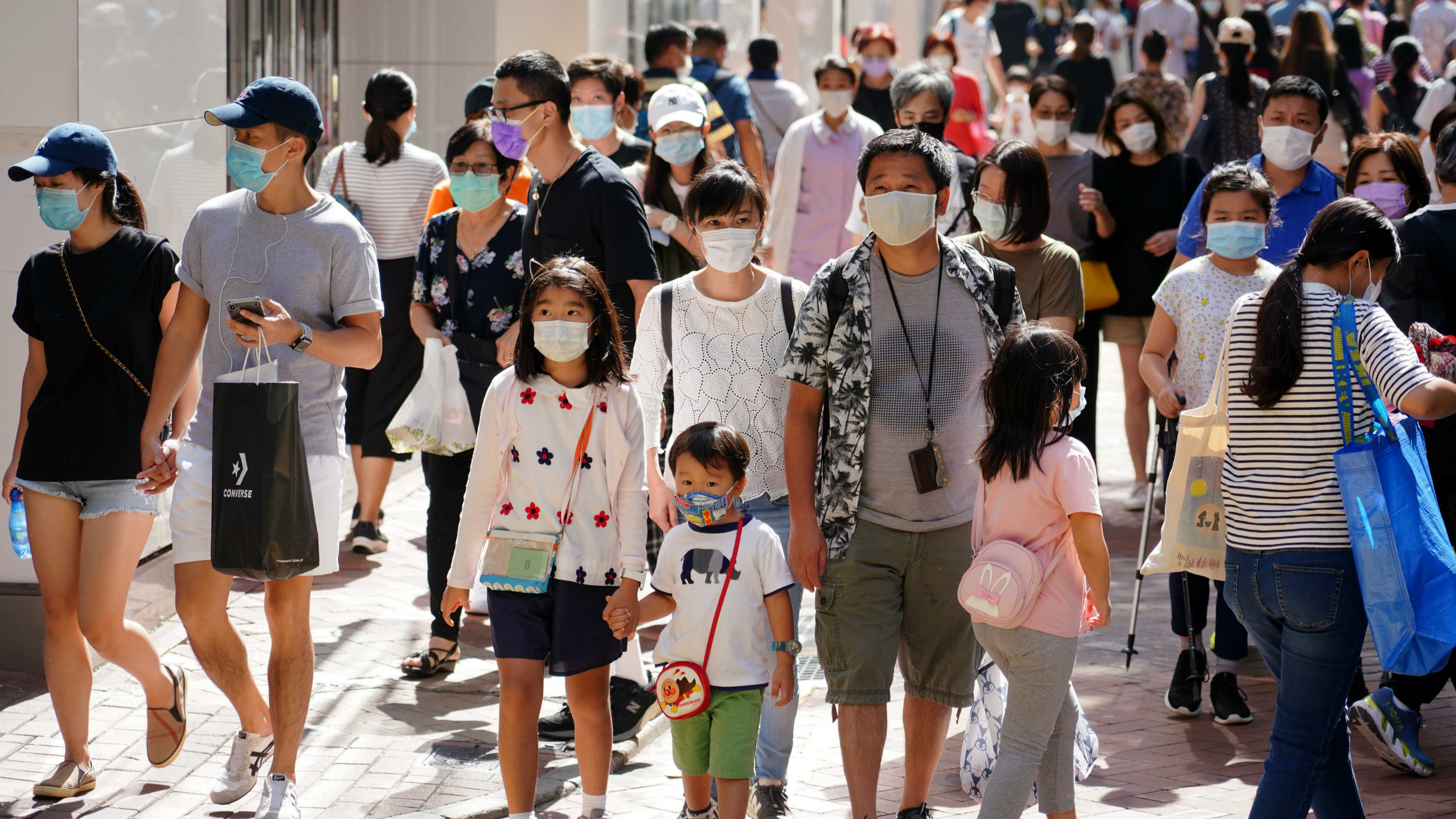 消息指本港22日新增约10宗確診 再有無源頭個案