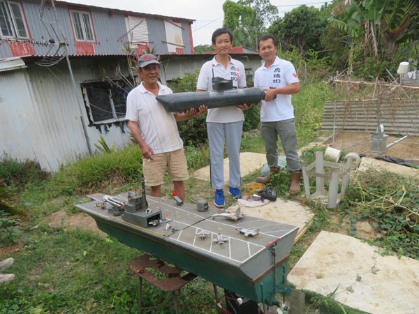 愛國村民打造航母「特區號」