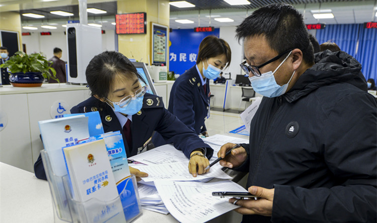 【兩會觀察】中國着力營造法治化營商環境