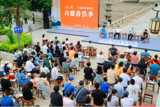 福建泉州洛陽橋上《泉州頌》 獻禮世遺兩周年