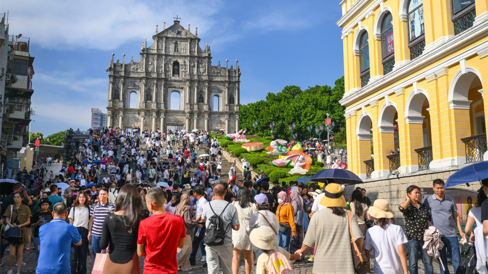 澳門上月錄得入境旅客逾275萬人次 按月升近兩成