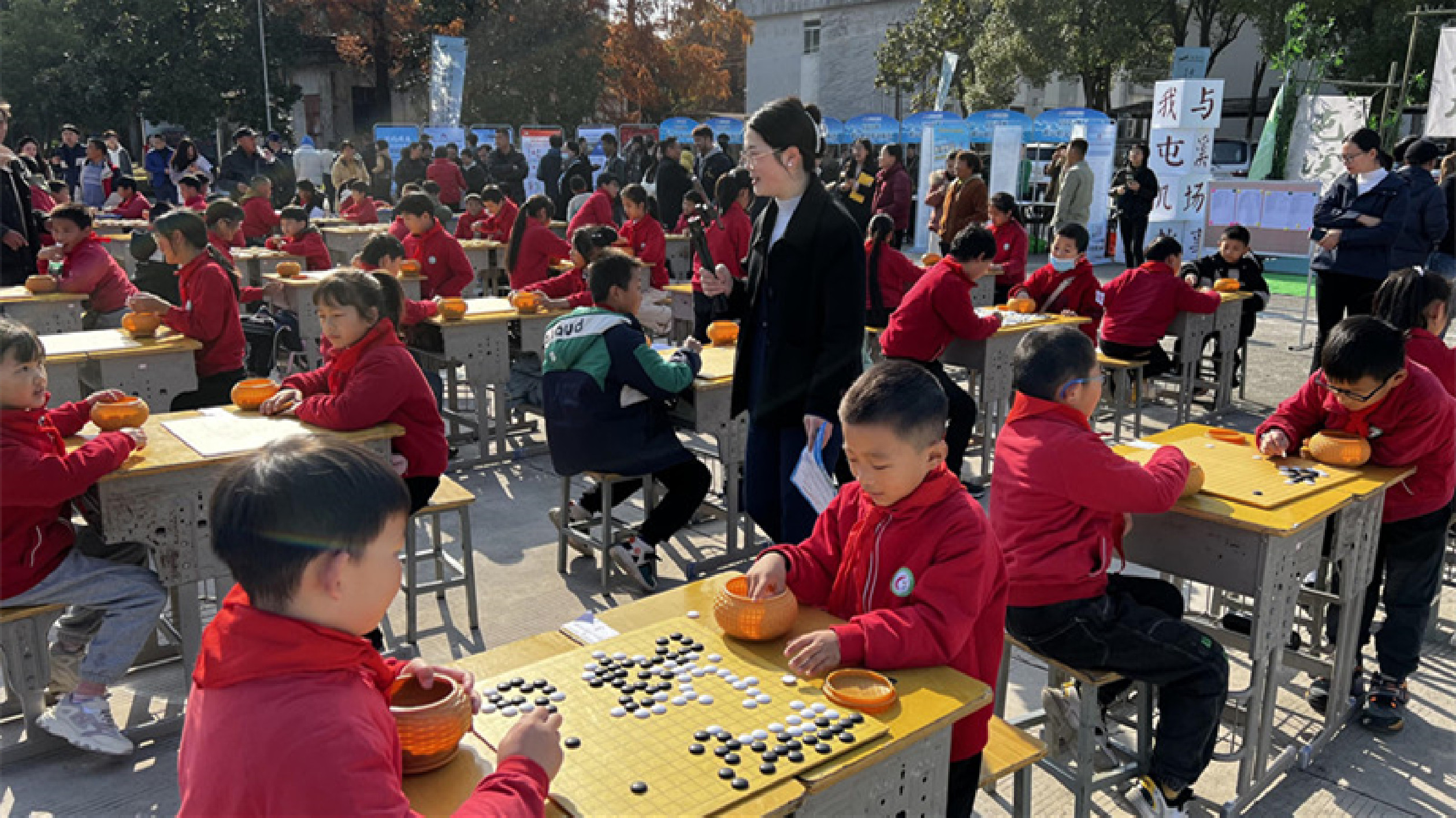 皖屯溪奕棋鎮：「奕」往無前謀發展  「棋」開得勝促振興