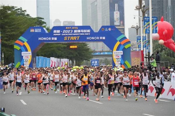 連續4年護航深馬，佳沃水果攜天然好椰領跑健康新生活