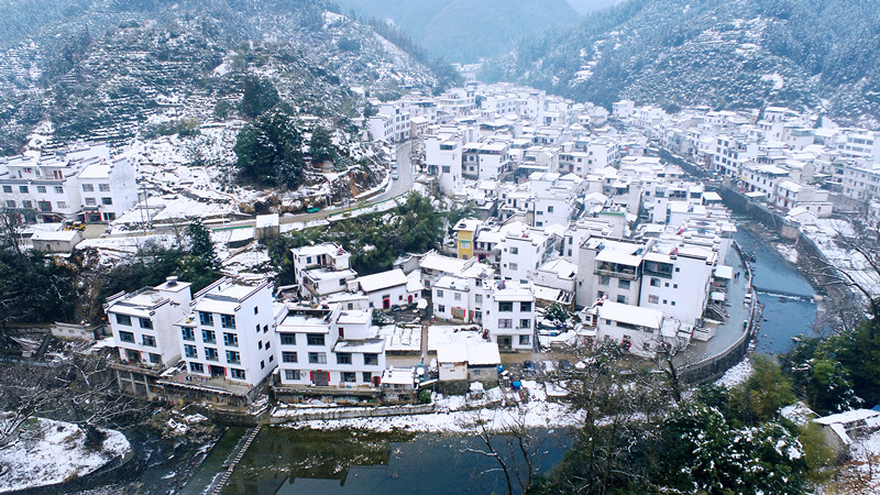 皖黃山區：飛雪靚黃山 民宿暖如春