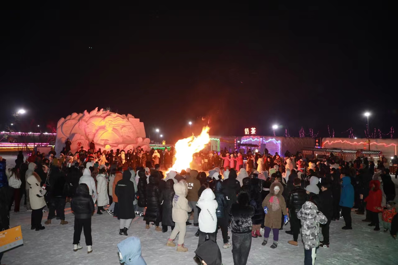 黑龍江肇源縣冰雪旅遊篝火晚會「燃」起精彩等您來