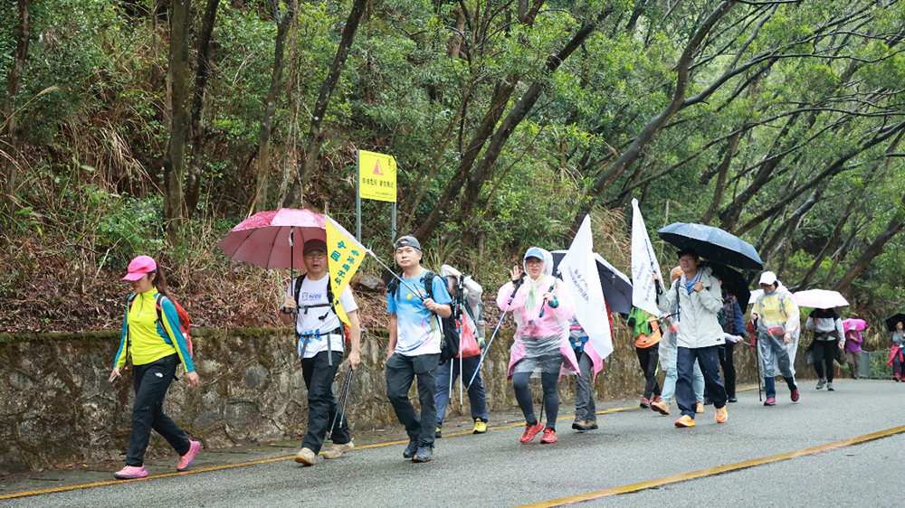 逾千名港人節假日到深賞花迎春觀山海風光