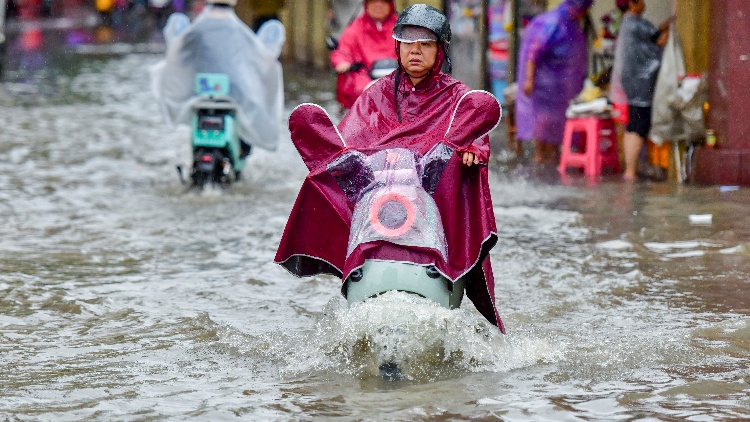 雙預警！中央氣象台發布強對流藍色預警+暴雨藍色預警