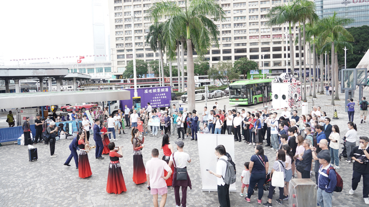 有片 | 「廣西三月三」走進香港景區 市民零距離感受桂風壯韻