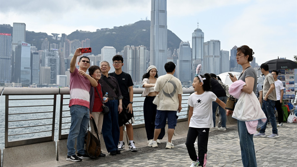 【港事講場】推「禮貌運動」優服務興旅遊