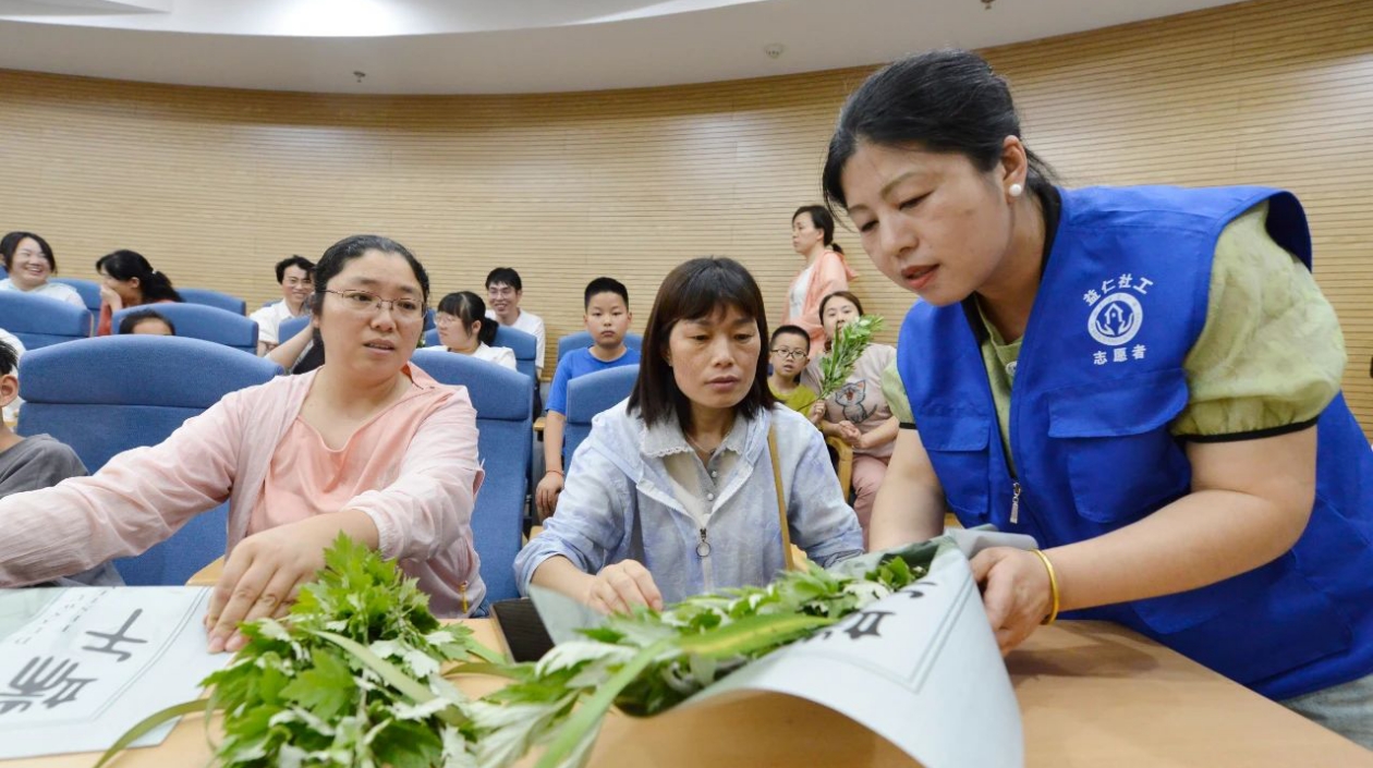 安徽巢湖：圖書館裏的趣味端午