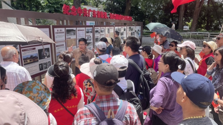 ​弘揚東縱精神 75名香港抗戰老兵後人及港青  到訪深圳大鵬