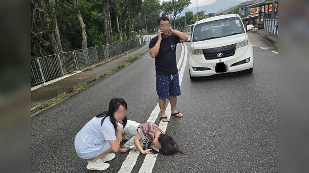 大埔私家車撞倒女途人