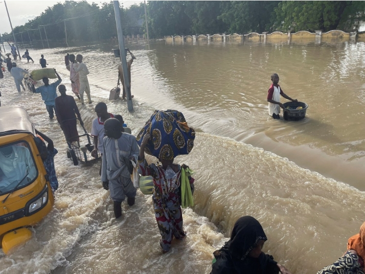 中西非洪災肆虐逾1000人死 洪水沖垮監獄外牆 近300囚犯越獄