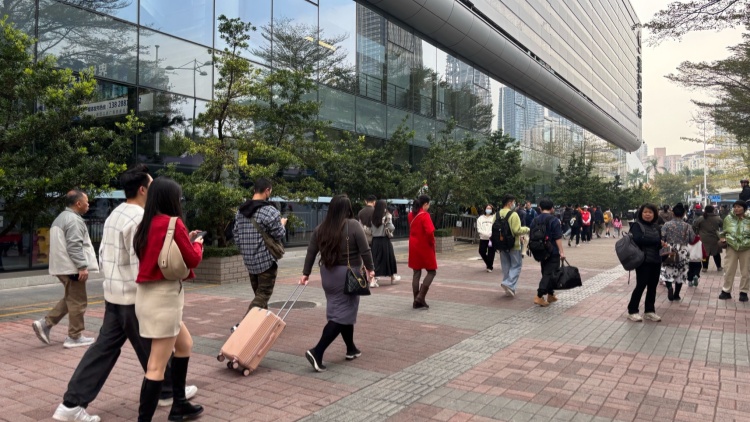 港人北上過節｜港人「雙節」北上熱潮湧動 灣區融合暖意融融