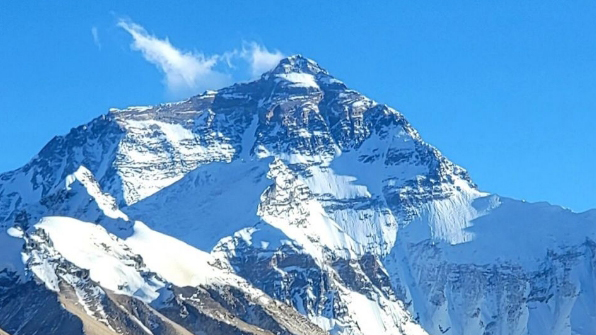 珠峰在地震中未發生雪崩等地質災害