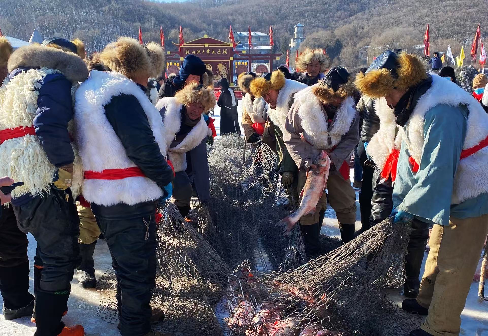 有片｜牡丹江：千年大冬捕「攪熱」冬日鏡泊湖