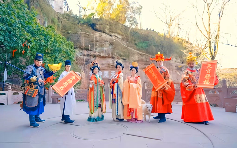 皖休寧縣：來齊雲山 過福祿年