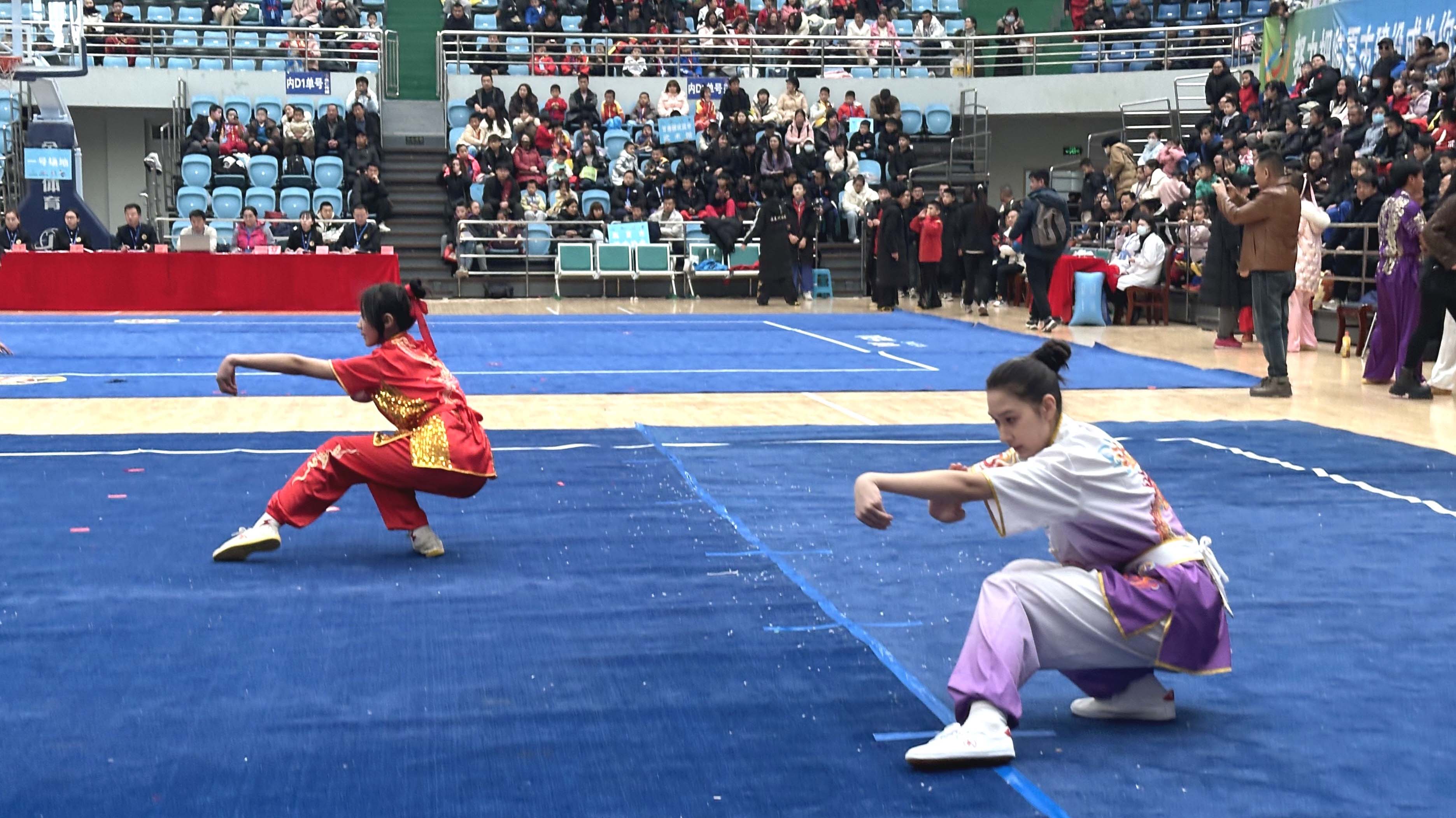 甘肅臨夏上演「武林大會」：西北五省區千餘名青少年逐夢「武俠」